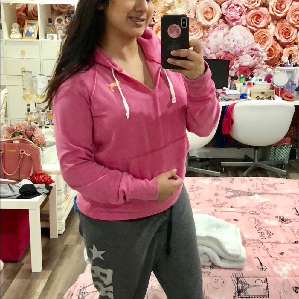 PINK V-Neck Hoodie 💕👚